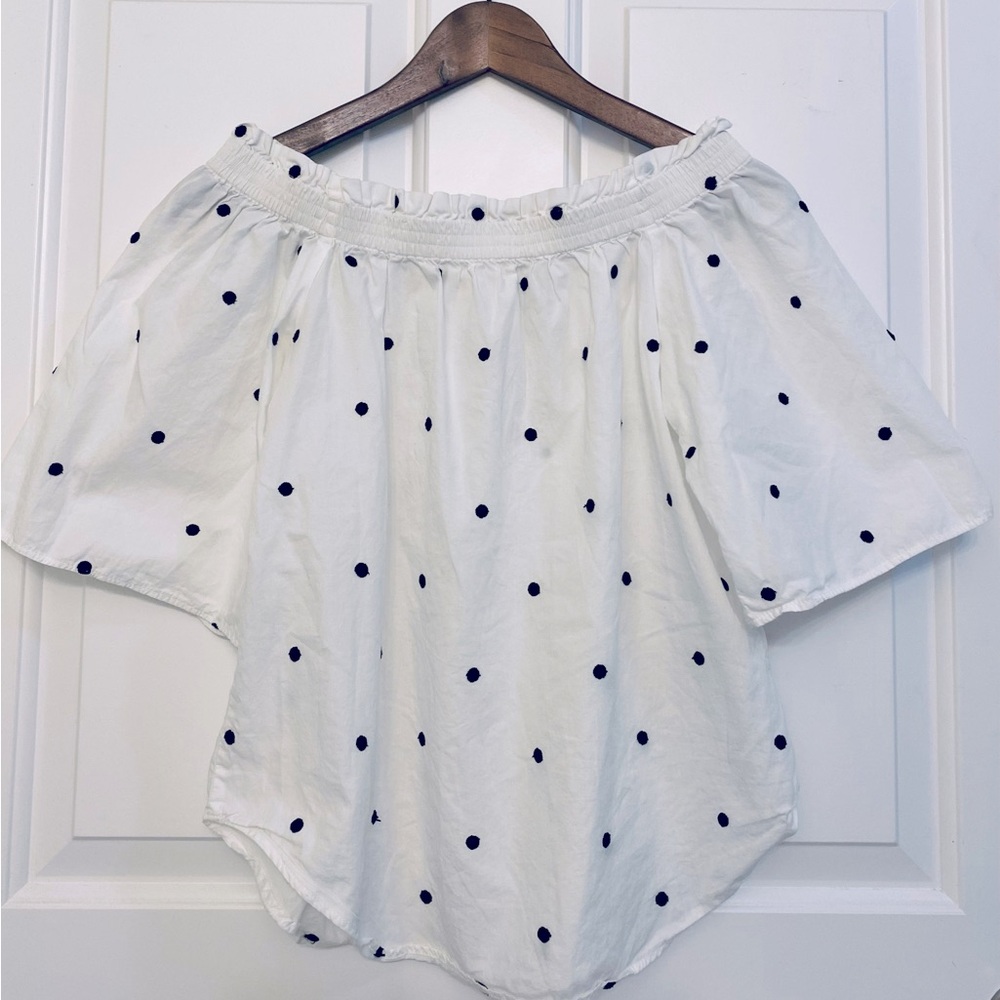🔥2 for $5🔥H&M Women’s Off Shoulder Blouse Size: 2